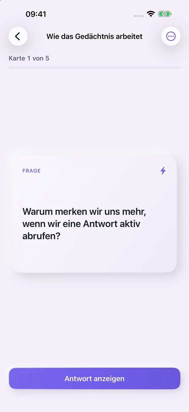 Quizel-Karteikarte mit Frage und Button zum Aufdecken der Antwort